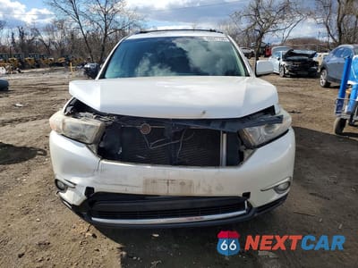 Piąte zdjęcie samochodu w środku: 2013 TOYOTA HIGHLANDER LIMITED VIN:5TDDK3EHXDS218770 - miniatura