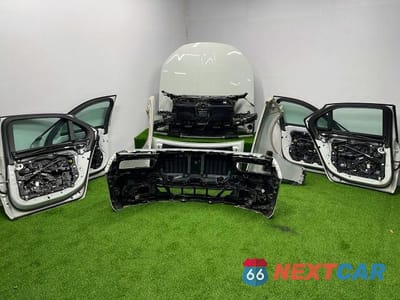 Zdjęcie 9 z 11 samochodu: 2022 BMW M760 VIN:WBA51EH06RCL34806 - miniatura