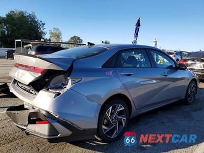 Trzecie zdjęcie samochodu z tyłu: 2025 HYUNDAI ELANTRA SEL SPORT VIN:KMHLM4DG0SU082416 - miniatura
