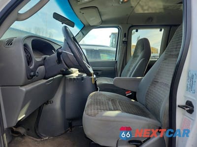 Zdjęcie 7 z 13 samochodu: 2004 FORD ECONOLINE E350 SUPER DUTY WAGON VIN:1FBSS31L34HB02174 - miniatura