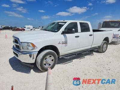 2018 DODGE 2500 CREW 3C6UR5HL4JG418293 - główne zdjęcie licytacji z USA - miniatura