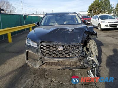 Piąte zdjęcie samochodu w środku: 2021 JAGUAR F-PACE S VIN:SADCJ2EX4MA675043 - miniatura