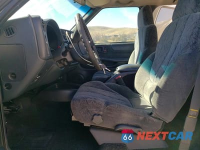 Zdjęcie 7 z 13 samochodu: 2001 CHEVROLET S TRUCK S10 VIN:1GCDT13W01K260323 - miniatura