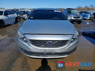 Piąte zdjęcie samochodu w środku: 2016 VOLVO S60 PREMIER VIN:YV1612TK7G2404518 - miniatura