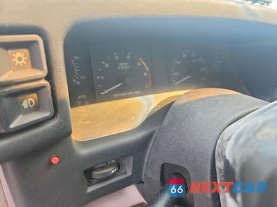 Zdjęcie 9 z 11 samochodu: 1991 FORD MUSTANG VIN:1FACP42E7MF167182 - miniatura