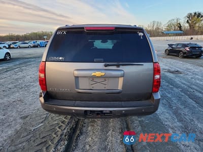 Zdjęcie 6 z 13 samochodu: 2013 CHEV SUBURBAN VIN:1GNSCJE06DR155840 - miniatura