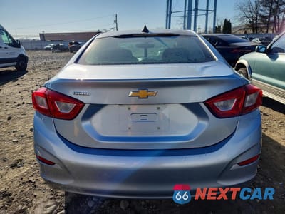 Zdjęcie 6 z 12 samochodu: 2018 CHEVROLET CRUZE LS VIN:1G1BC5SM9J7168427 - miniatura