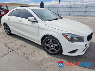 Czwarte zdjęcie samochodu z boku: 2014 MERCEDES-BENZ CLA 250 4MATIC VIN:WDDSJ4GB3EN137910 - miniatura