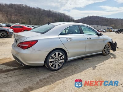 Trzecie zdjęcie samochodu z tyłu: 2019 MERCEDES-BENZ CLA 250 4MATIC VIN:WDDSJ4GB8KN722820 - miniatura