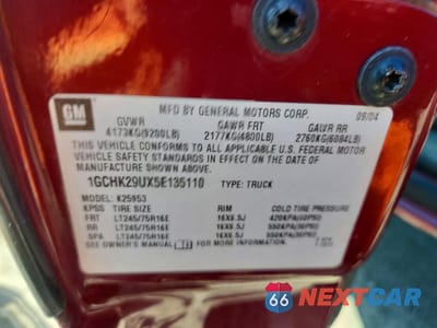 Zdjęcie 12 z 12 samochodu: 2005 CHEVROLET SILVERADO K2500 HEAVY DUTY VIN:1GCHK29UX5E135110 - miniatura