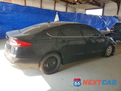 Trzecie zdjęcie samochodu z tyłu: 2019 FORD FUSION S VIN:3FA6P0G71KR248923 - miniatura
