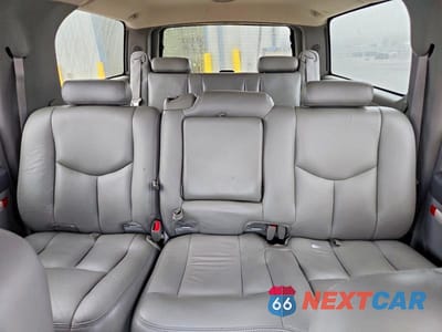 Zdjęcie 10 z 14 samochodu: 2003 CHEVROLET SUBURBAN K1500 VIN:3GNFK16Z63G241813 - miniatura