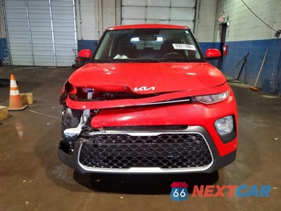 Piąte zdjęcie samochodu w środku: 2022 KIA SOUL LX VIN:KNDJ23AU2N7172241 - miniatura