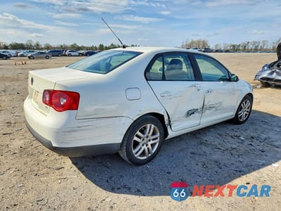 Trzecie zdjęcie samochodu z tyłu: 2008 VOLKSWAGEN JETTA S VIN:3VWHM71K18M091365 - miniatura