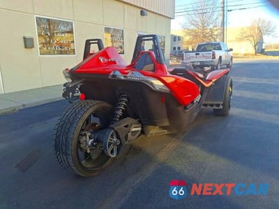 Czwarte zdjęcie samochodu z boku: 2015 POLS SLINGSHOT RED VIN:57XAAPFA2F5103076 - miniatura