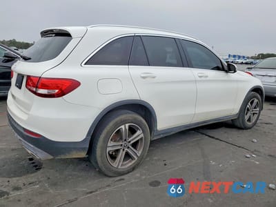 Trzecie zdjęcie samochodu z tyłu: 2019 MERCEDES-BENZ GLC 300 VIN:WDC0G4JB7KF543214 - miniatura