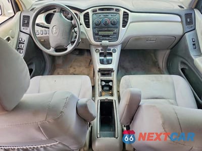 Zdjęcie 8 z 12 samochodu: 2007 TOYOTA HIGHLANDER BASE VIN:JTEEP21A970209957 - miniatura