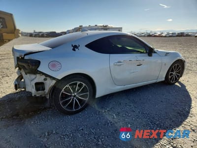 Trzecie zdjęcie samochodu z tyłu: 2017 TOYOTA 86 BASE VIN:JF1ZNAA10H8704370 - miniatura