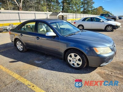 Czwarte zdjęcie samochodu z boku: 2009 HYUNDAI SONATA GLS VIN:5NPET46C19H502912 - miniatura