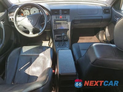Zdjęcie 8 z 11 samochodu: 2000 MERCEDES-BENZ C 280 VIN:WDBHA29G2YA835291 - miniatura