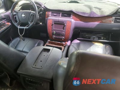 Zdjęcie 8 z 13 samochodu: 2008 CHEVROLET TAHOE C1500 VIN:1GNFC13078R120265 - miniatura