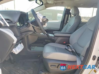 Zdjęcie 7 z 12 samochodu: 2025 TOYOTA SIENNA XLE 8-PASSENGER VIN:5TDYRKEC7SS285481 - miniatura