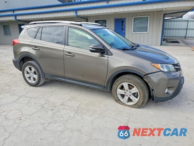 Czwarte zdjęcie samochodu z boku: 2013 TOYOTA RAV4 XLE VIN:JTMRFREV0DD005146 - miniatura