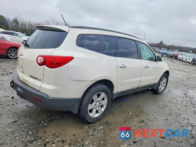 Trzecie zdjęcie samochodu z tyłu: 2012 CHEVROLET TRAVERSE LS VIN:1GNKRFEDXCJ367877 - miniatura