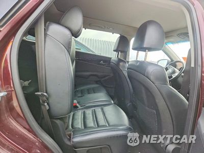 Zdjęcie 11 z 13 samochodu: 2019 KIA SORENTO SX V6 VIN:5XYPKDA59KG506787 - miniatura
