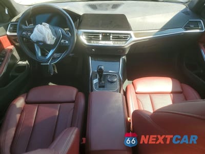 Zdjęcie 8 z 12 samochodu: 2022 BMW Motorrad 330I VIN:3MW5R1J0XN8C27111 - miniatura