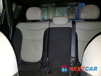 Zdjęcie 10 z 12 samochodu: 2015 KIA SOUL BASE VIN:KNDJN2A2XF7155558 - miniatura