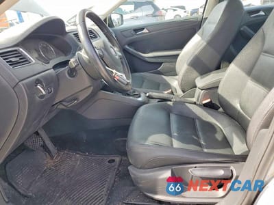 Zdjęcie 7 z 11 samochodu: 2012 VOLKSWAGEN JETTA VIN:3VWDP7AJ8CM368986 - miniatura