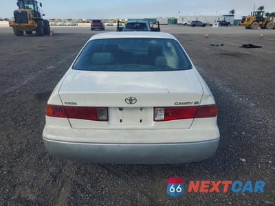 Zdjęcie 6 z 11 samochodu: 2001 TOYOTA CAMRY LE VIN:JT2BG22K010594520 - miniatura