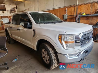 Czwarte zdjęcie samochodu z boku: 2021 FORD F150 SUPERCREW VIN:1FTEW1EBXMKE44288 - miniatura