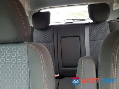 Zdjęcie 10 z 13 samochodu: 2021 CHEVROLET TRAX LS VIN:KL7CJKSB6MB301450 - miniatura