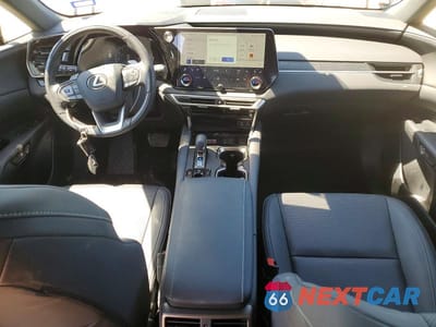 Zdjęcie 8 z 14 samochodu: 2024 LEXUS RX 350 PREMIUM VIN:JTJCHMAA2R2014310 - miniatura