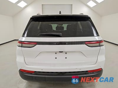 Zdjęcie 6 z 12 samochodu: 2023 JEEP GRAND CHEROKEE LAREDO VIN:1C4RJGAG4PC647812 - miniatura