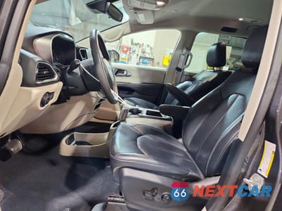 Zdjęcie 7 z 13 samochodu: 2023 CHRYSLER PACIFICA TOURING L VIN:2C4RC1BG5PR553127 - miniatura