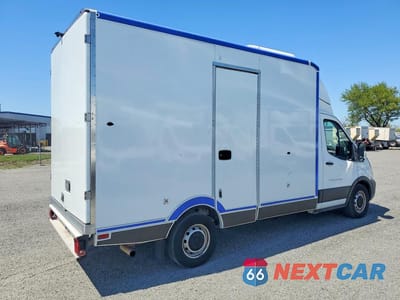 Trzecie zdjęcie samochodu z tyłu: 2020 FORD TRANSIT DELIVERY TRUCK VIN:1FDBW5Z84LKB30333 - miniatura