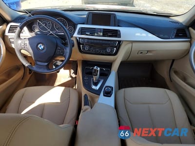 Zdjęcie 8 z 12 samochodu: 2016 BMW 320 XI VIN:WBA8E5G58GNU20893 - miniatura
