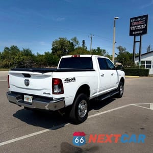 Trzecie zdjęcie samochodu z tyłu: 2019 RAM 2500 BIG H VIN:3C6UR5DL1KG676651 - miniatura