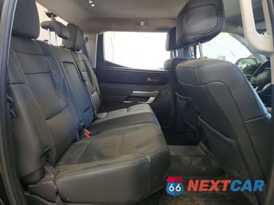 Zdjęcie 10 z 12 samochodu: 2023 TOYOTA TUNDRA SR5 VIN:5TFLA5DB7PX099789 - miniatura