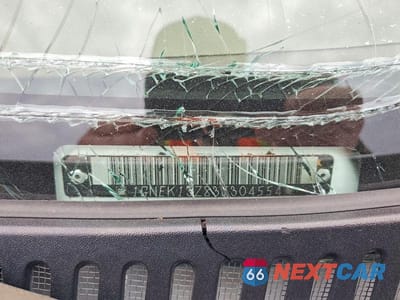 Zdjęcie 13 z 13 samochodu: 2003 CHEVROLET TAHOE K1500 VIN:1GNEK13Z83J304554 - miniatura