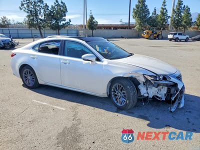 Czwarte zdjęcie samochodu z boku: 2018 LEXUS ES 350 BASE VIN:58ABK1GG8JU105508 - miniatura
