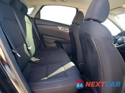 Zdjęcie 10 z 11 samochodu: 2019 KIA FORTE FE VIN:3KPF24AD7KE127349 - miniatura