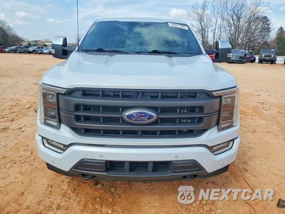 Piąte zdjęcie samochodu w środku: 2022 FORD F150 LARIAT VIN:1FTFW1E81NKE18530 - miniatura