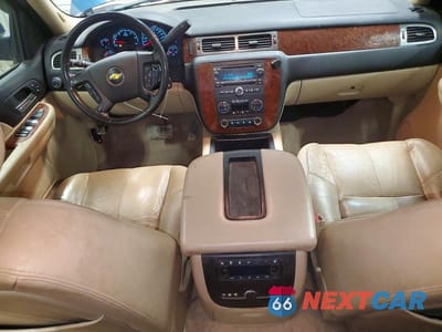 Zdjęcie 8 z 13 samochodu: 2007 CHEVROLET SUBURBAN K1500 VIN:3GNFK16327G116051 - miniatura