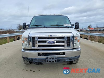 Piąte zdjęcie samochodu w środku: 2014 FORD E350 UTILITY / SERVICE TRUCK VIN:1FDWE3FLXEDA82846 - miniatura