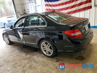 Drugie zdjęcie samochodu z przodu: 2012 MERCEDES-BENZ C 300 4MATIC VIN:WDDGF8BB8CA708768 - miniatura