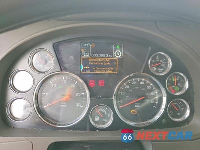 Zdjęcie 8 z 10 samochodu: 2019 KENWORTH T680 SEMI TRUCK VIN:1XKYDP9X9KJ241637 - miniatura